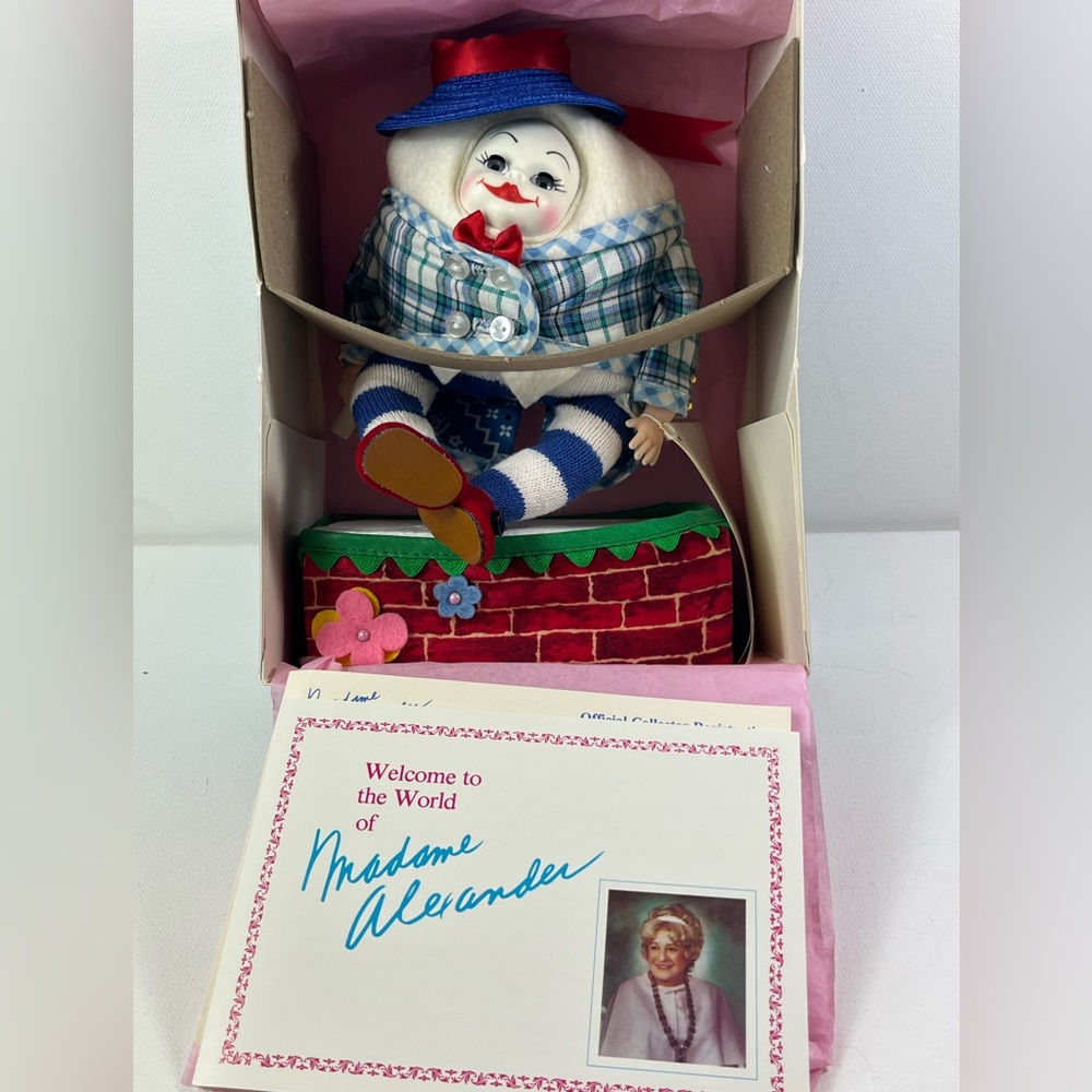 Humpty Dumpty Sitting On Brick Wall Madame Alexander Doll 8” W/Box Wall Hang Tag